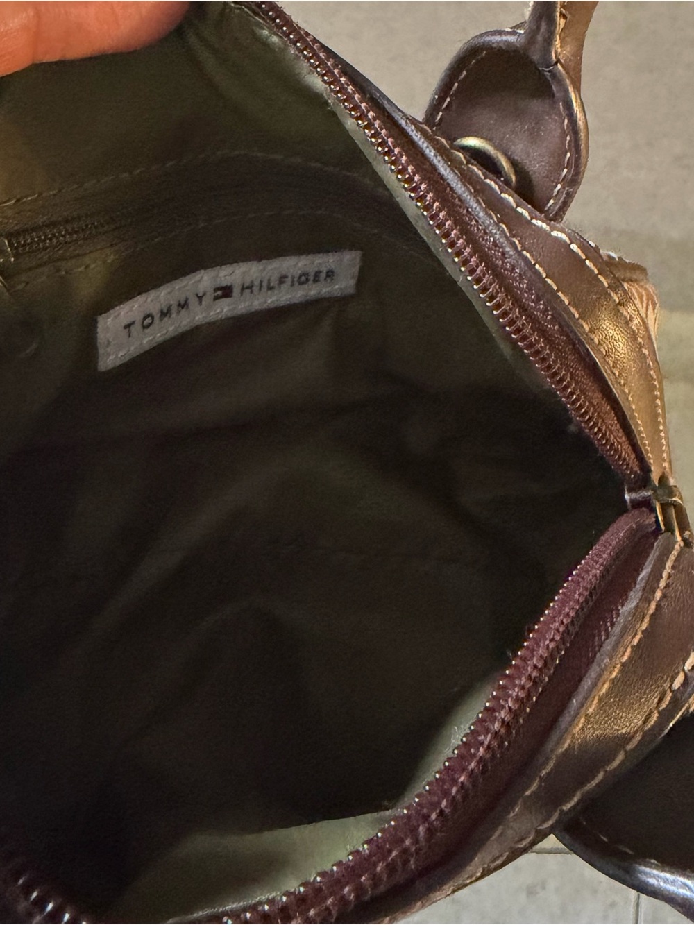 Vintage Tommy Hilfiger Brown Patterned Canvas Satchel with Red Stripe - Picture 4 of 7